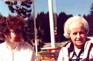 J.M. Stinis - van Straten and Jenneke Jaunapas