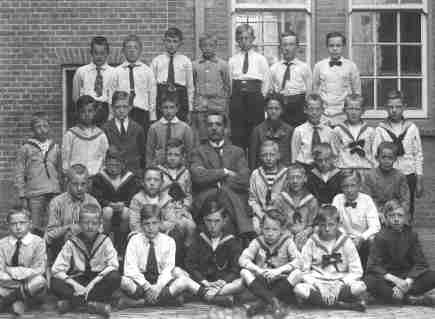 School photo 1919